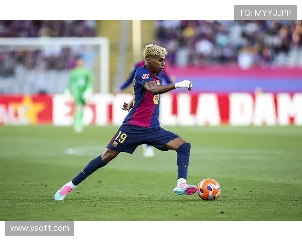 亚马尔父亲多次挑衅贝蒂斯球迷最终被安保带离看台引发轩然大波