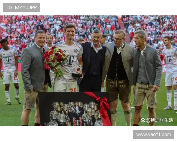 穆勒赛后感慨遗憾无缘冠军晒照致谢球迷支持心情复杂